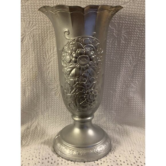 Vintage Pewter Silver Embossed Art Deco Footed VASE T Bear Mark Japan - Picture 1 of 12
